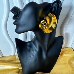 Vintage Chunky Screw Earrings